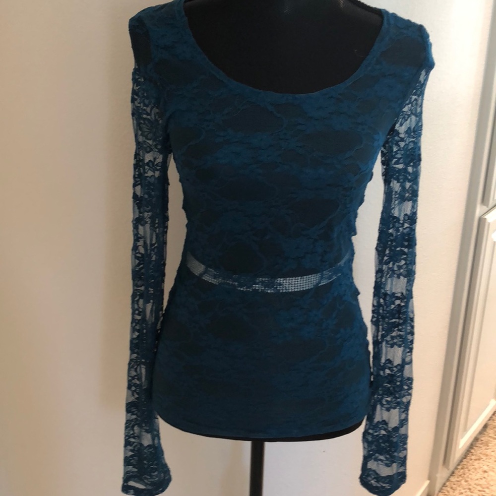 Women’s lace Top